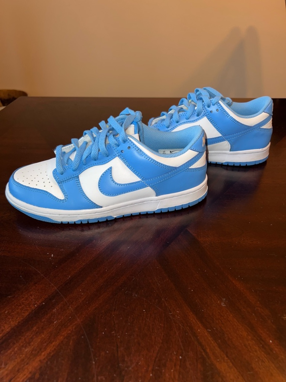 Nike Kids Low-Top Sneakers in Light Blue and White